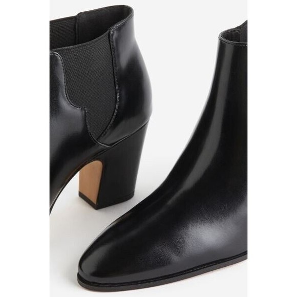 H&M Ankle Heeled Black Boot Women’s Size 9 Pointed Toe Pull On Booties NWT - Picture 8 of 10